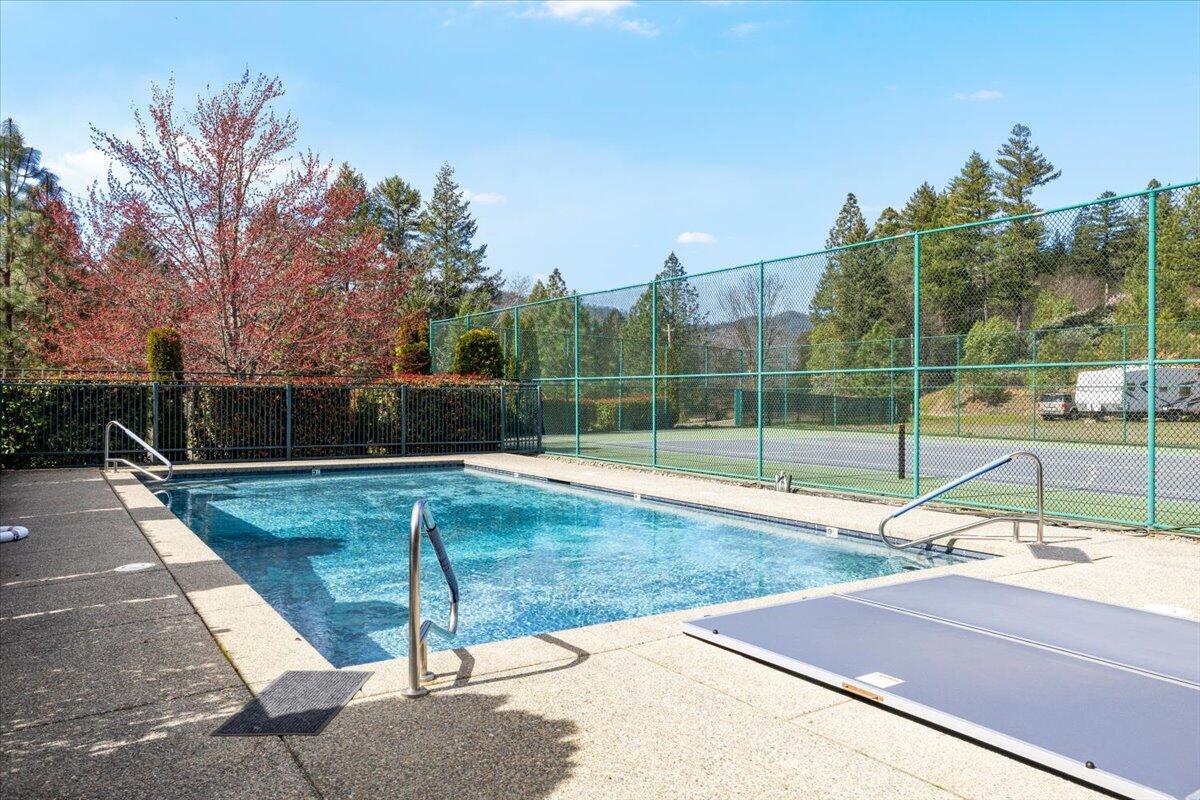 353 Cedar Ridge Drive Cave Junction, OR 97523 - Photo 45 of 45 Club House Pool