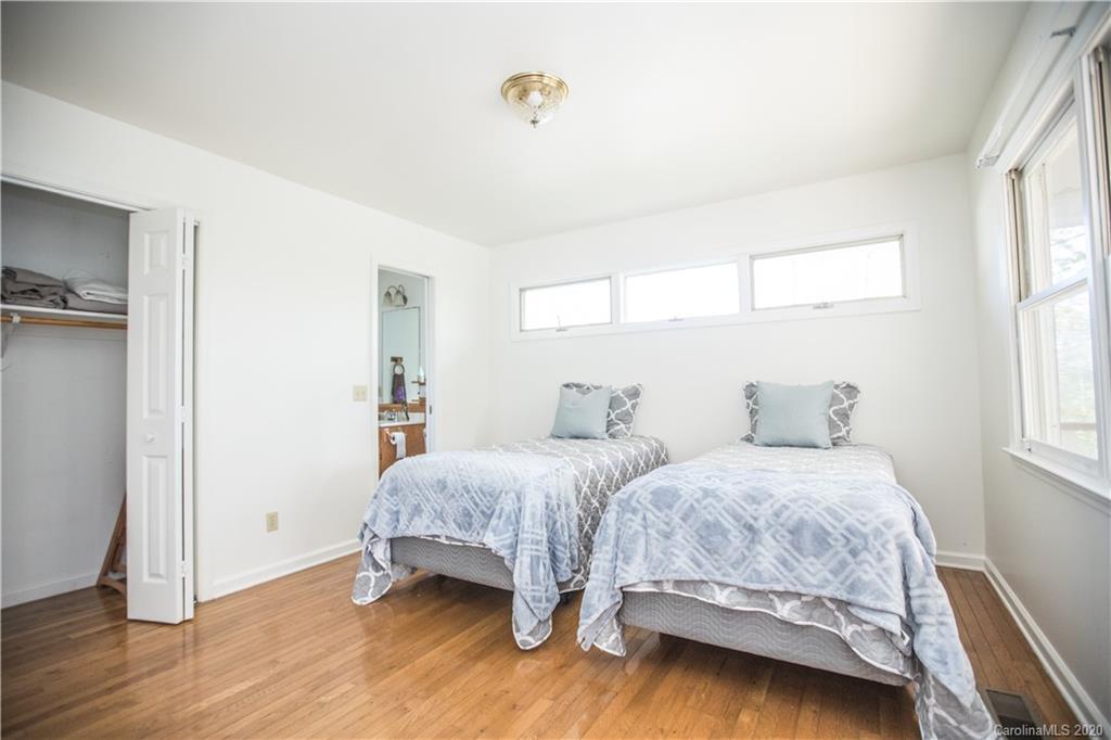 393 Spring Street Saluda, NC 28773 - Photo 11 of 22