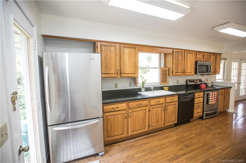 393 Spring Street Saluda, NC 28773 - Photo 16 of 22