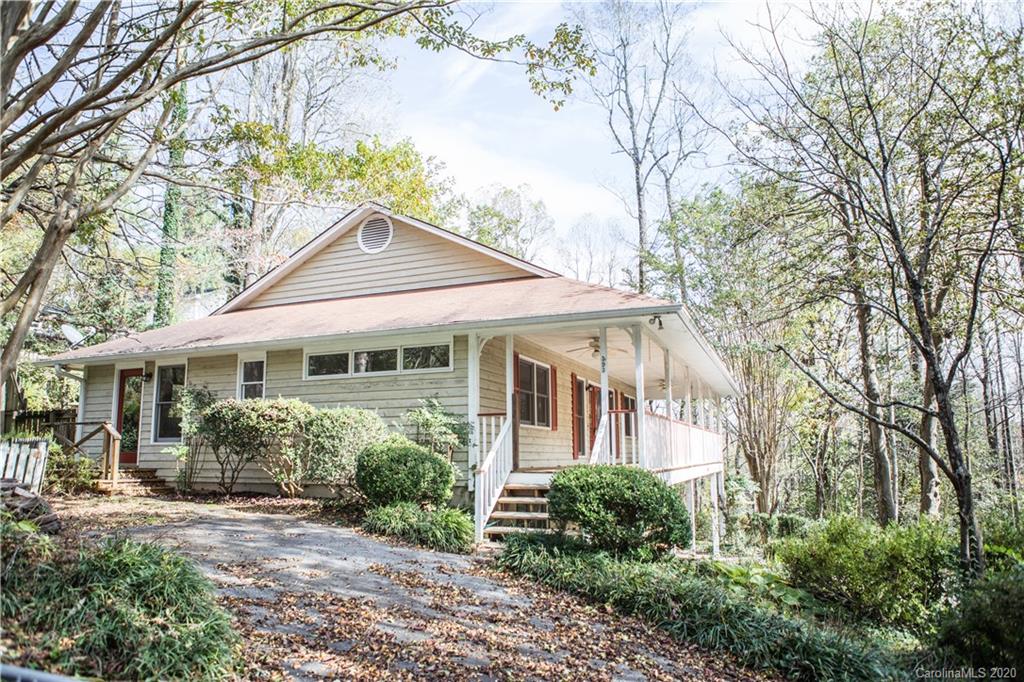 393 Spring Street Saluda, NC 28773 - Photo 4 of 22