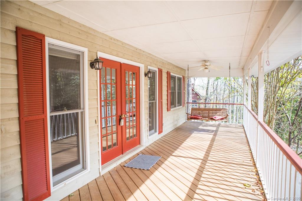 393 Spring Street Saluda, NC 28773 - Photo 5 of 22