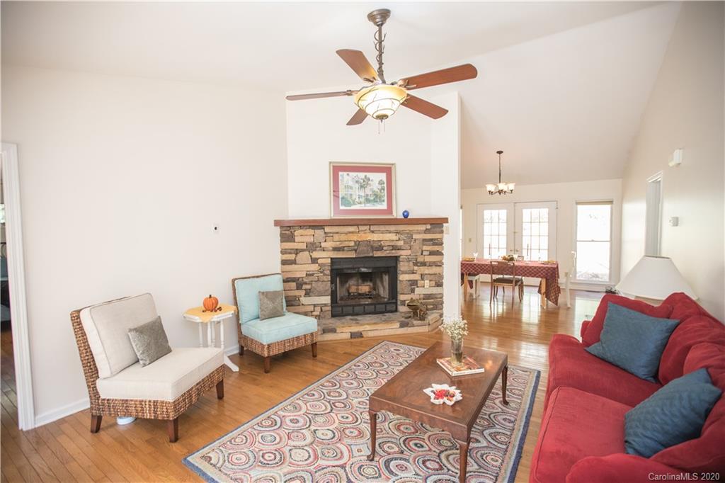 393 Spring Street Saluda, NC 28773 - Photo 7 of 22