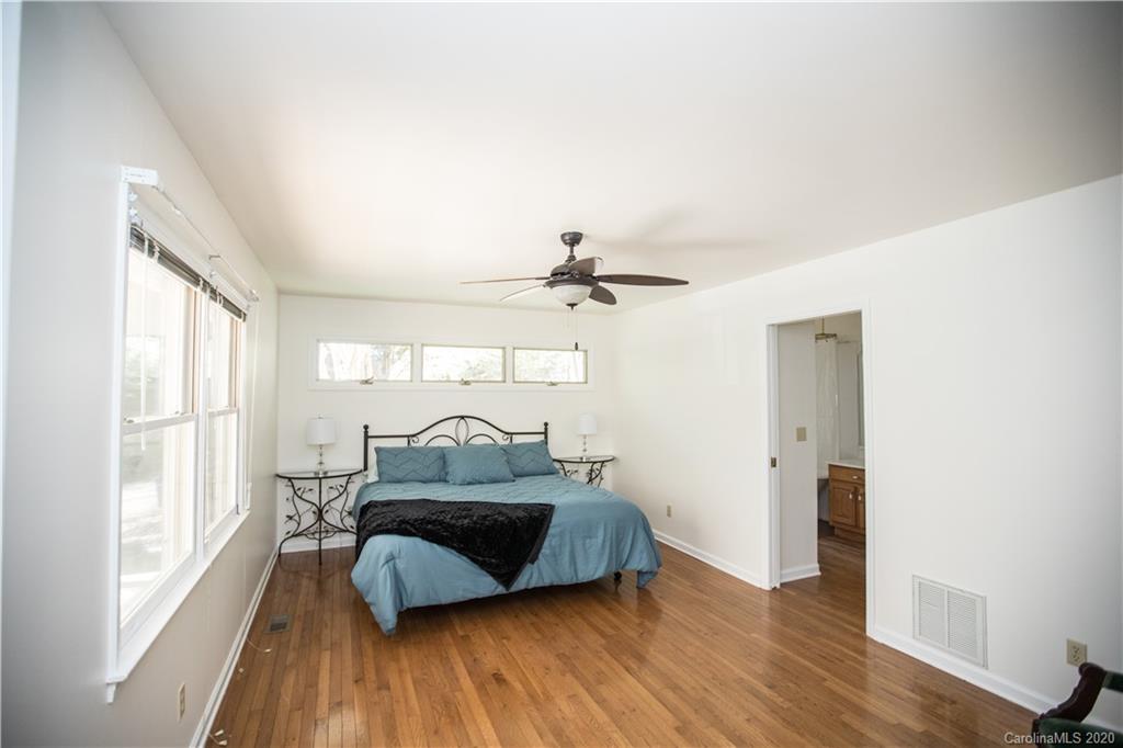 393 Spring Street Saluda, NC 28773 - Photo 8 of 22