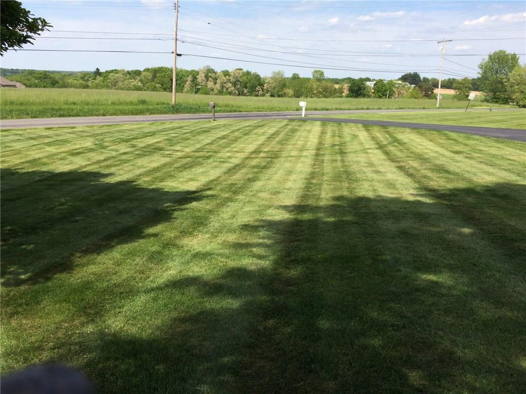 802 East Moffatt Road New Castle, PA 16101 - Photo 2 of 19