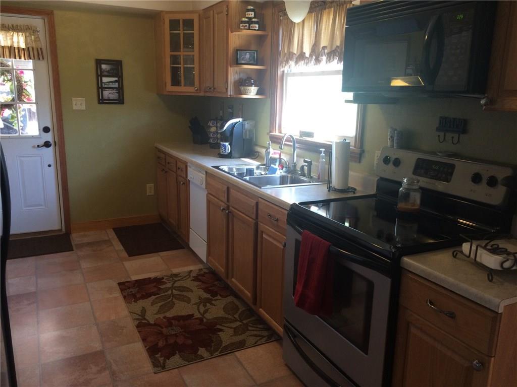 802 East Moffatt Road New Castle, PA 16101 - Photo 11 of 19