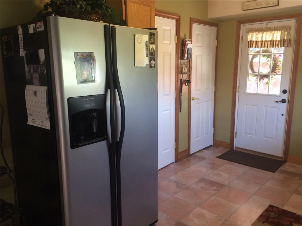 802 East Moffatt Road New Castle, PA 16101 - Photo 12 of 19