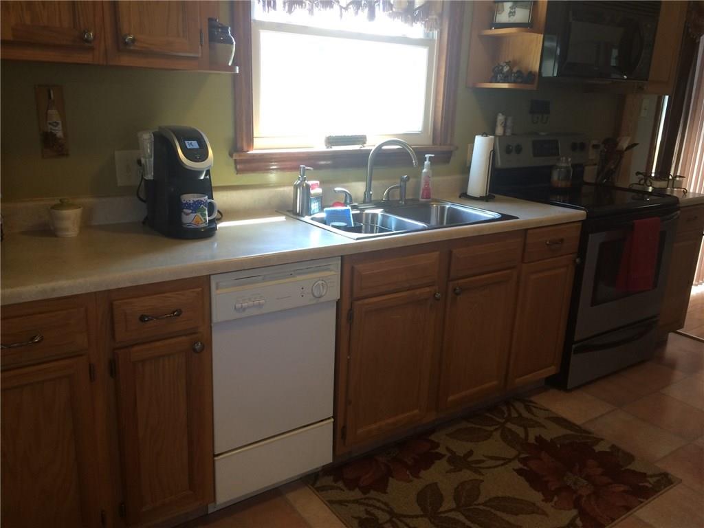 802 East Moffatt Road New Castle, PA 16101 - Photo 13 of 19