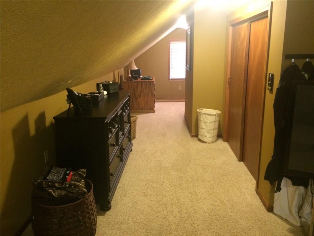 802 East Moffatt Road New Castle, PA 16101 - Photo 18 of 19