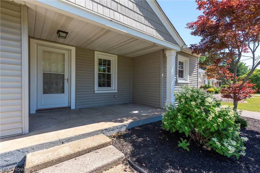 46440 Middle Ridge Road Amherst, OH 44001 - Photo 2 of 30