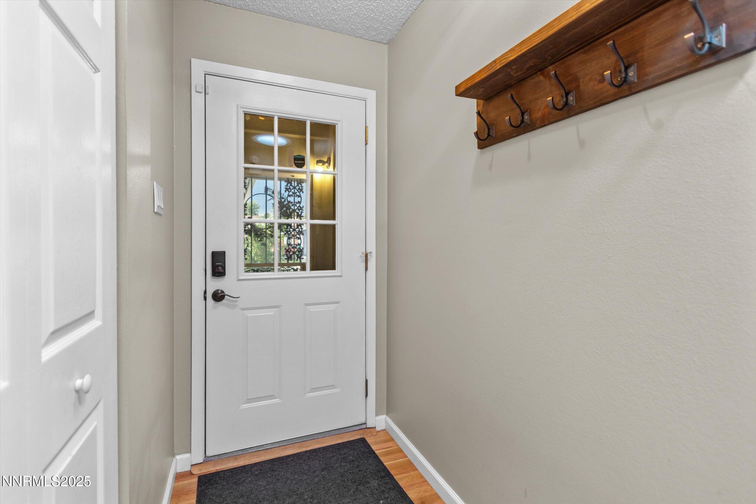 3050 Accacia Way Reno, NV 89503 - Photo 4 of 38 18-IMG_7565
