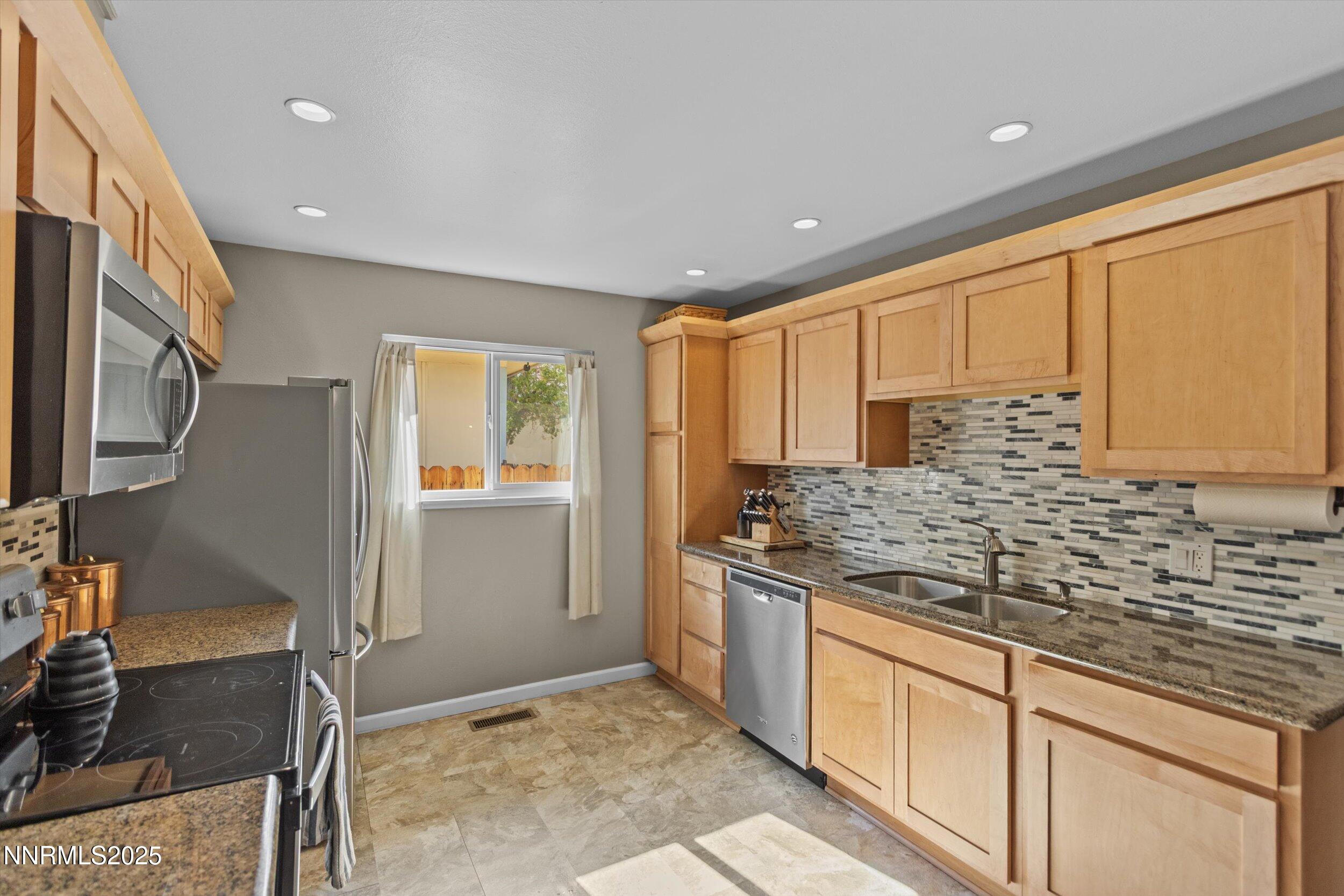 3050 Accacia Way Reno, NV 89503 - Photo 7 of 38 22-IMG_7580