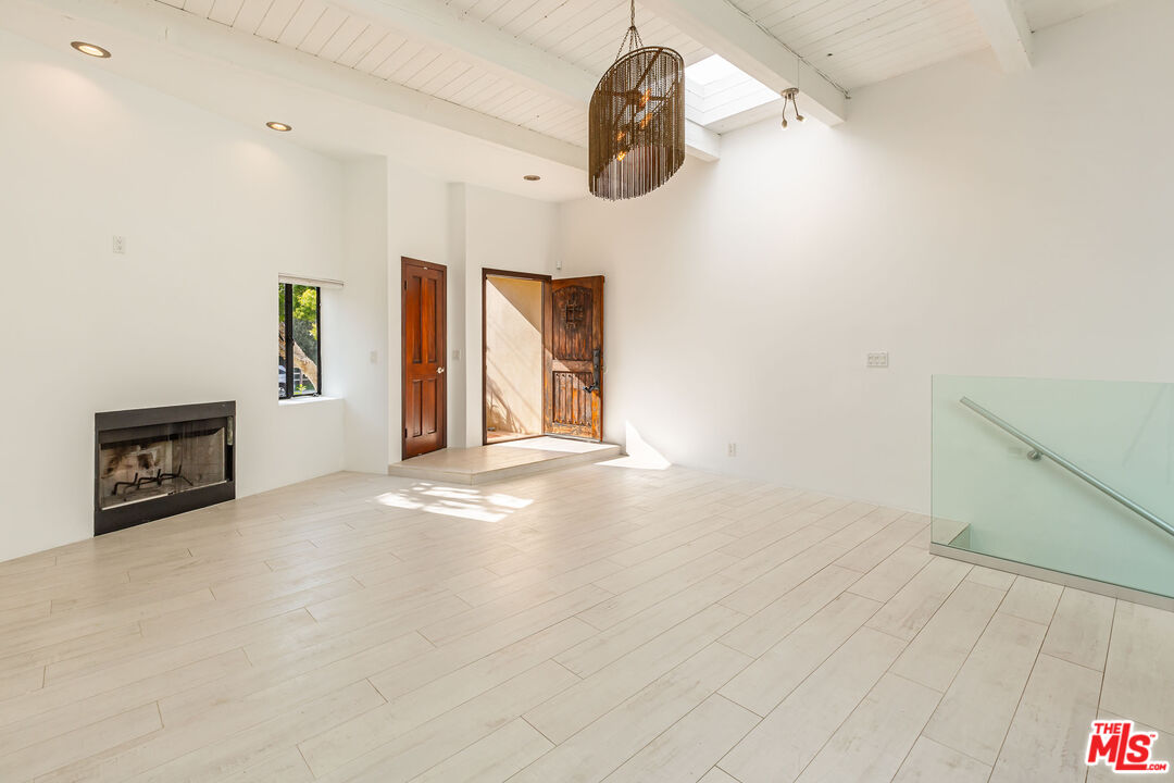 6508 Dume Drive Malibu, CA 90265 - Photo 4 of 39