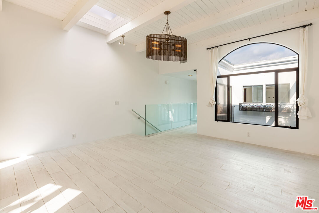 6508 Dume Drive Malibu, CA 90265 - Photo 8 of 39