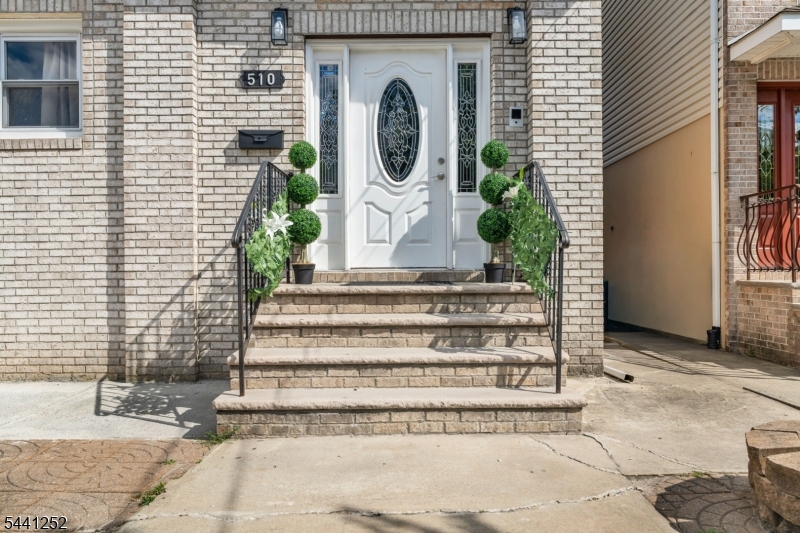 510 Burnham Road Elizabeth, NJ 07202 - Photo 8 of 40