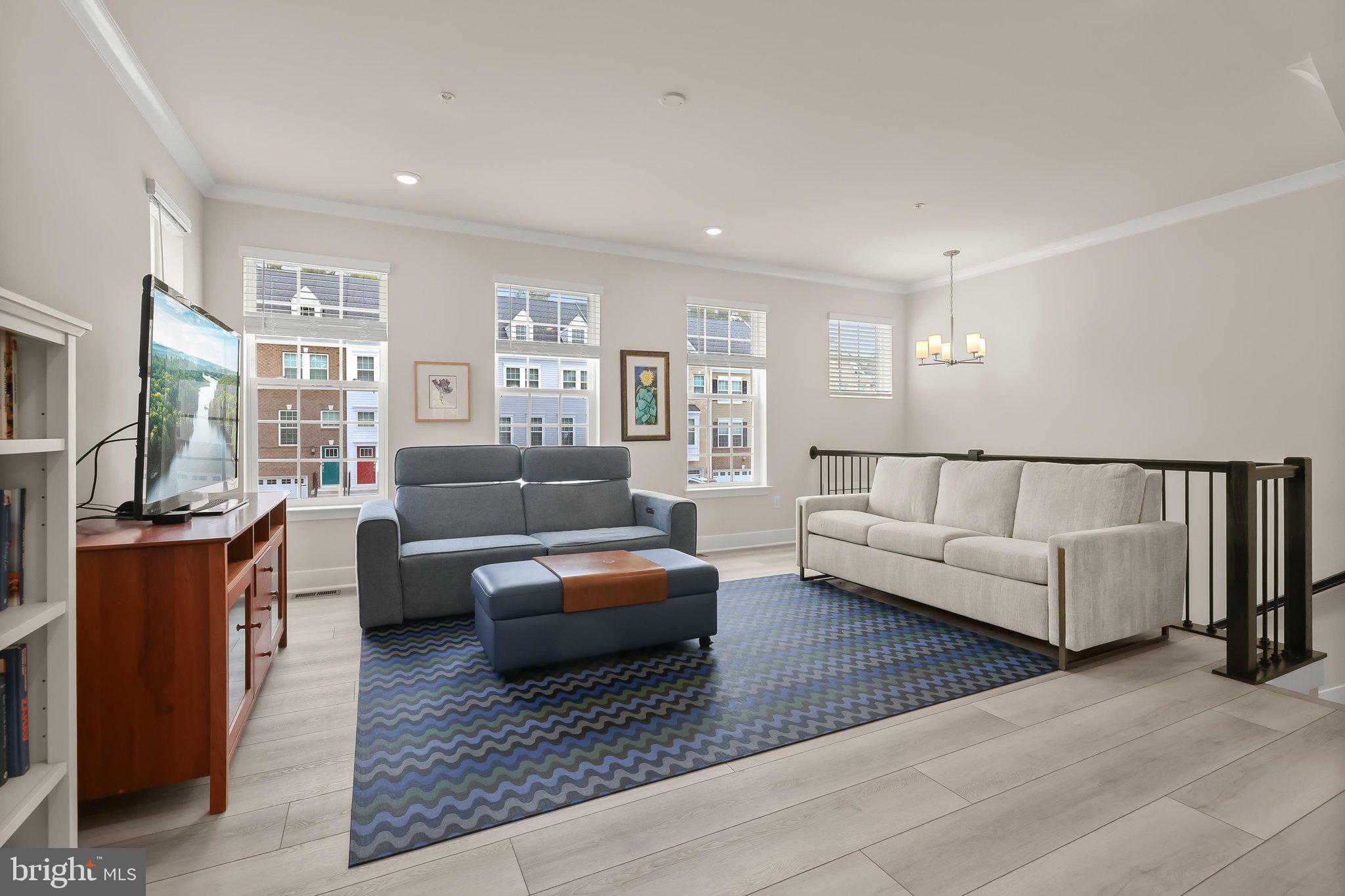 1732 Water Xing Road Pikesville, MD 21208 - Photo 4 of 58 Living Room
