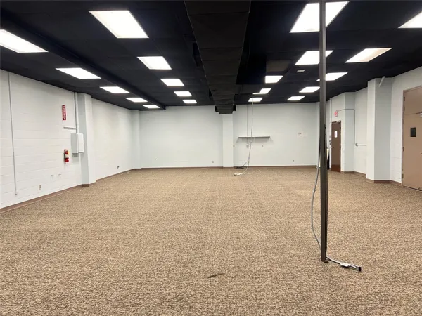 $2,544 | 211 East 3rd Street, Unit 130, Taylor, TX 76574