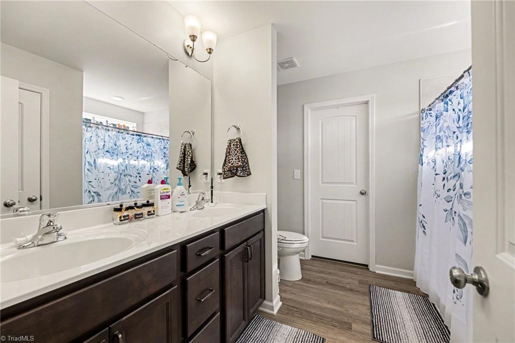 107 Charleston Ridge Drive Mocksville, NC 27028 - Photo 19 of 32 Primary bath