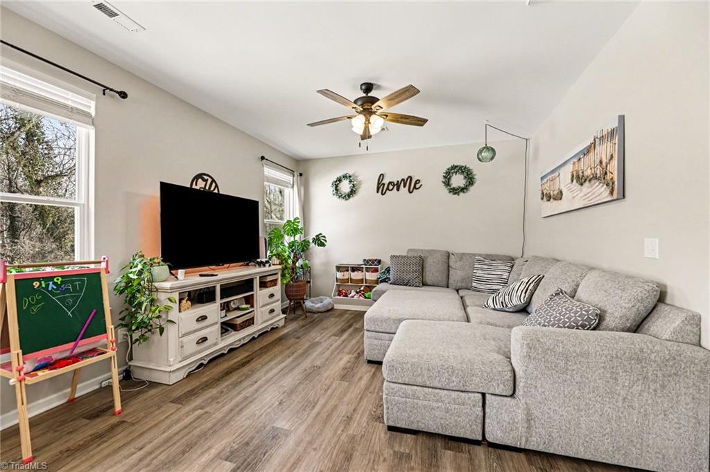 107 Charleston Ridge Drive Mocksville, NC 27028 - Photo 4 of 32