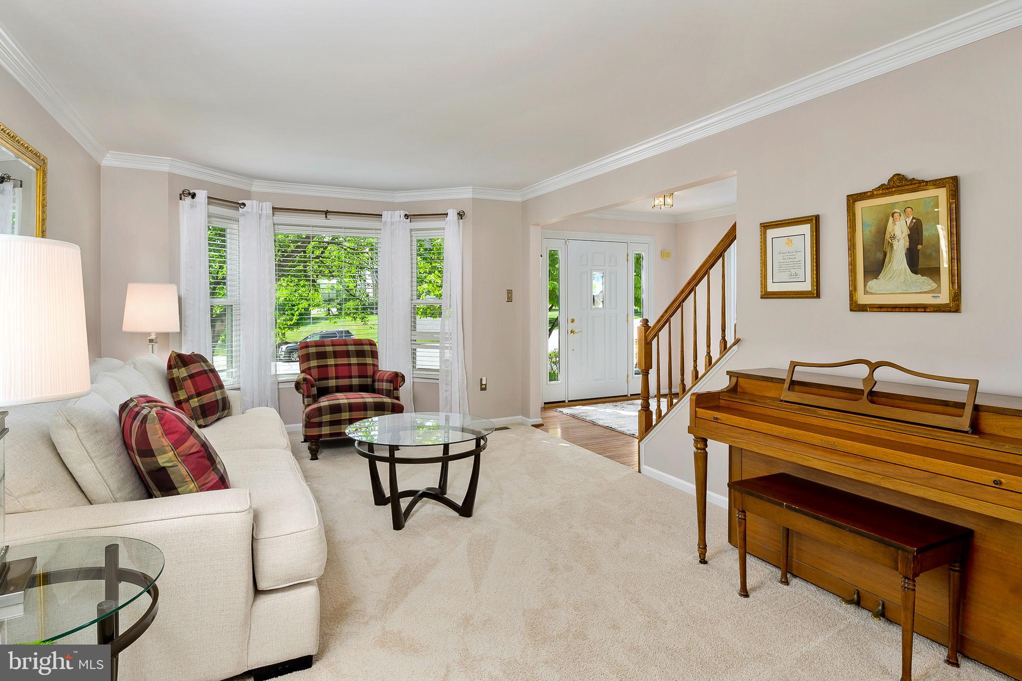 5229 Rising Sun Lane Ellicott City, MD 21043 - Photo 8 of 50 Living Room
