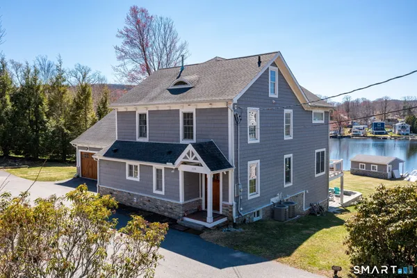 $1,495,000 | 129 East Lake Street, Winchester, CT 06098