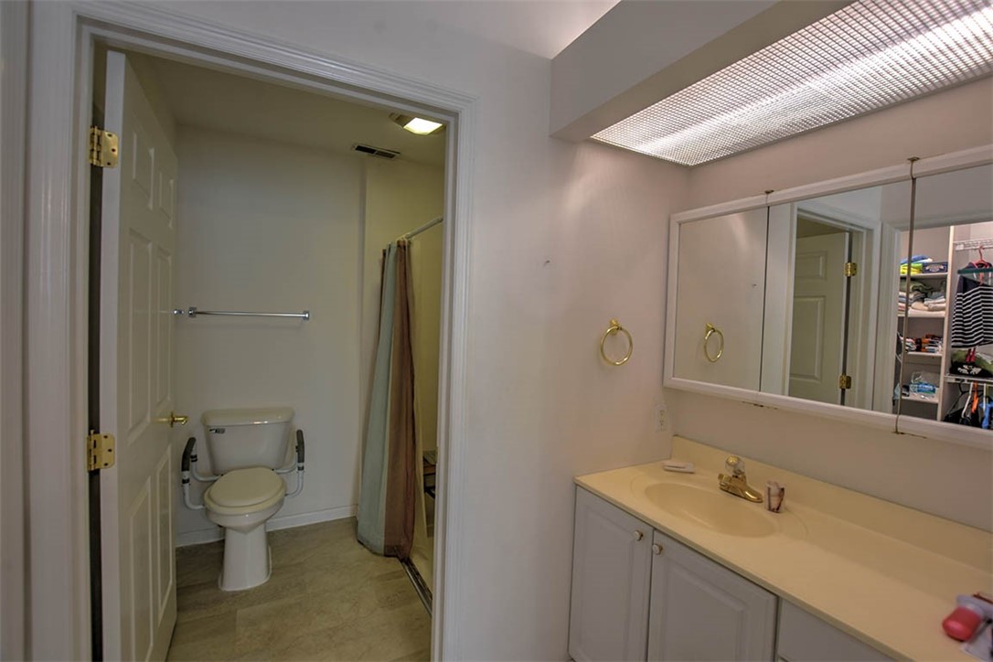 4755 Arbor Court Decatur, IL 62526 - Photo 11 of 14 Gallery Image 11