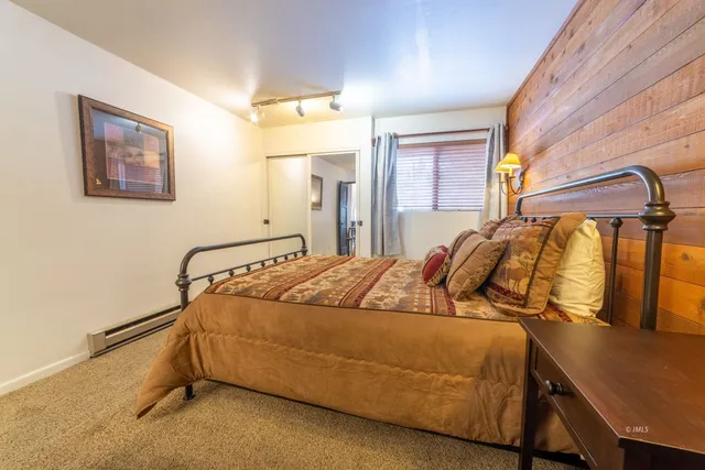 $484,500 | 63 Arrowhead Drive, Unit 12, Mammoth Lakes, CA 93546