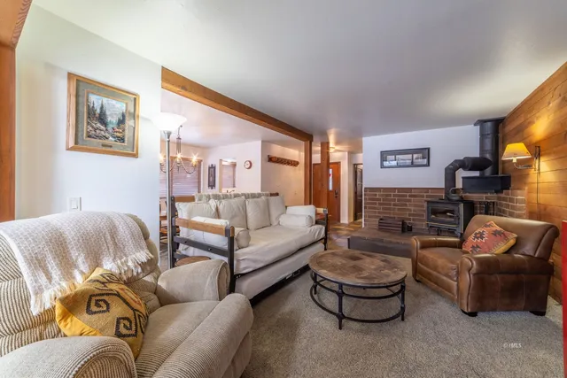 $484,500 | 63 Arrowhead Drive, Unit 12, Mammoth Lakes, CA 93546