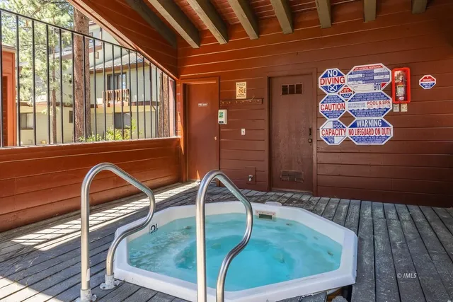 $484,500 | 63 Arrowhead Drive, Unit 12, Mammoth Lakes, CA 93546