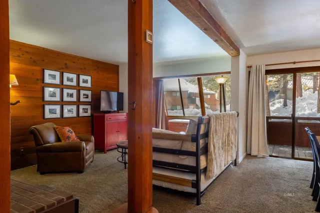 $484,500 | 63 Arrowhead Drive, Unit 12, Mammoth Lakes, CA 93546