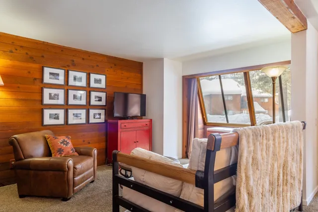 $484,500 | 63 Arrowhead Drive, Unit 12, Mammoth Lakes, CA 93546