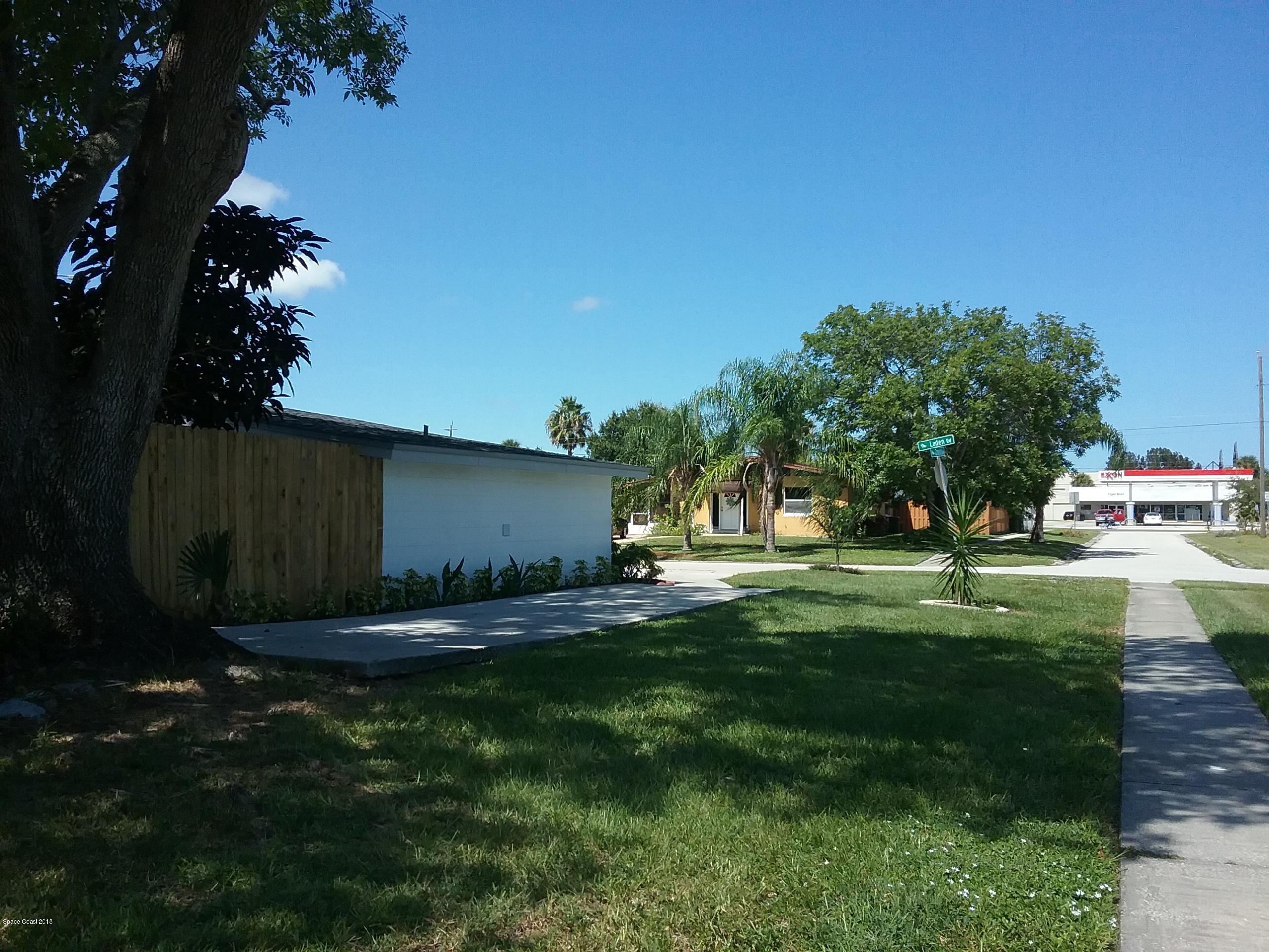 2247 Laden Road Melbourne, FL 32935 - Photo 2 of 11 22247 Laden side