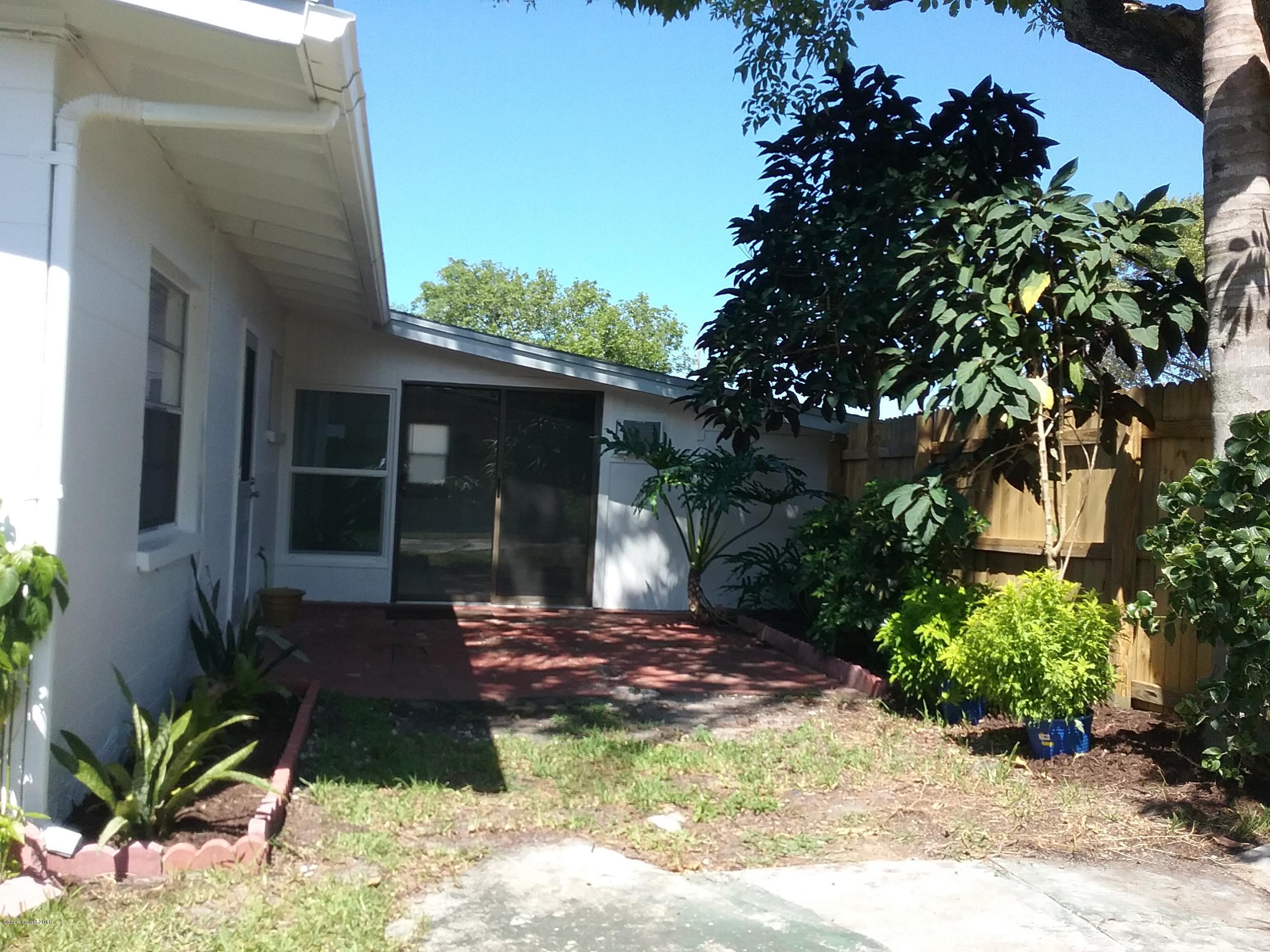 2247 Laden Road Melbourne, FL 32935 - Photo 5 of 11 2247 Laden patio