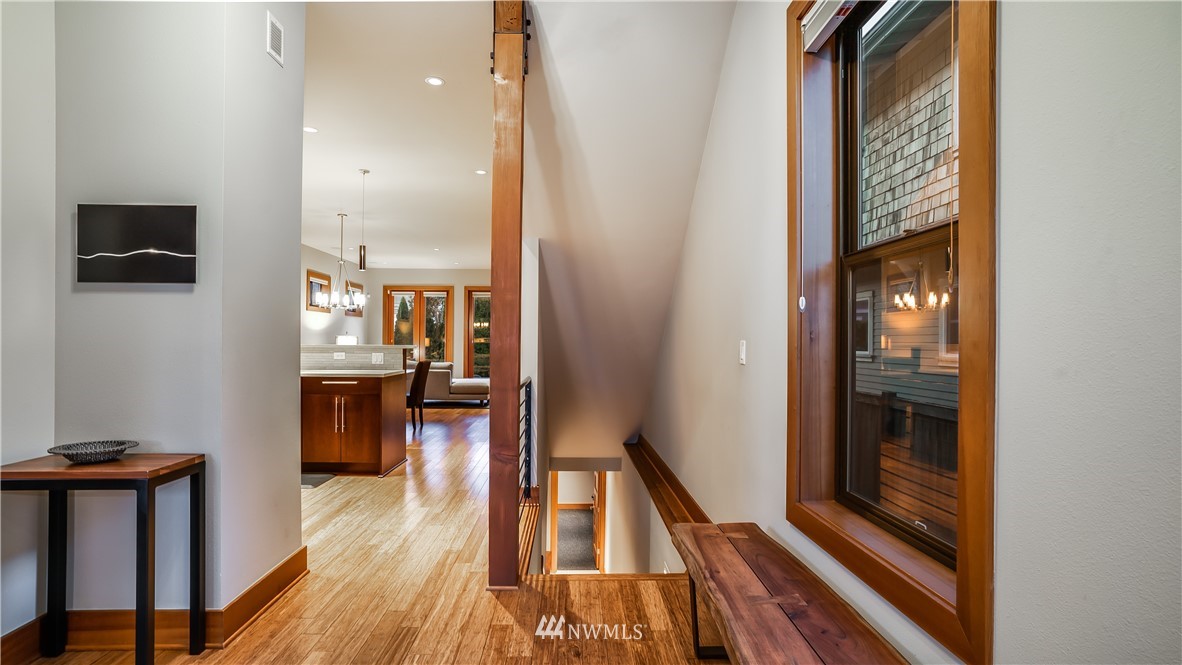 2334 North 57th Street Seattle, WA 98103 - Photo 2 of 25