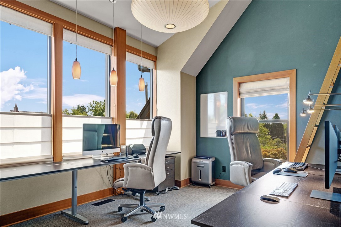 2334 North 57th Street Seattle, WA 98103 - Photo 13 of 25