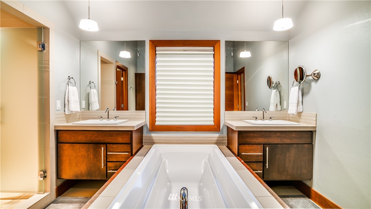 2334 North 57th Street Seattle, WA 98103 - Photo 17 of 25