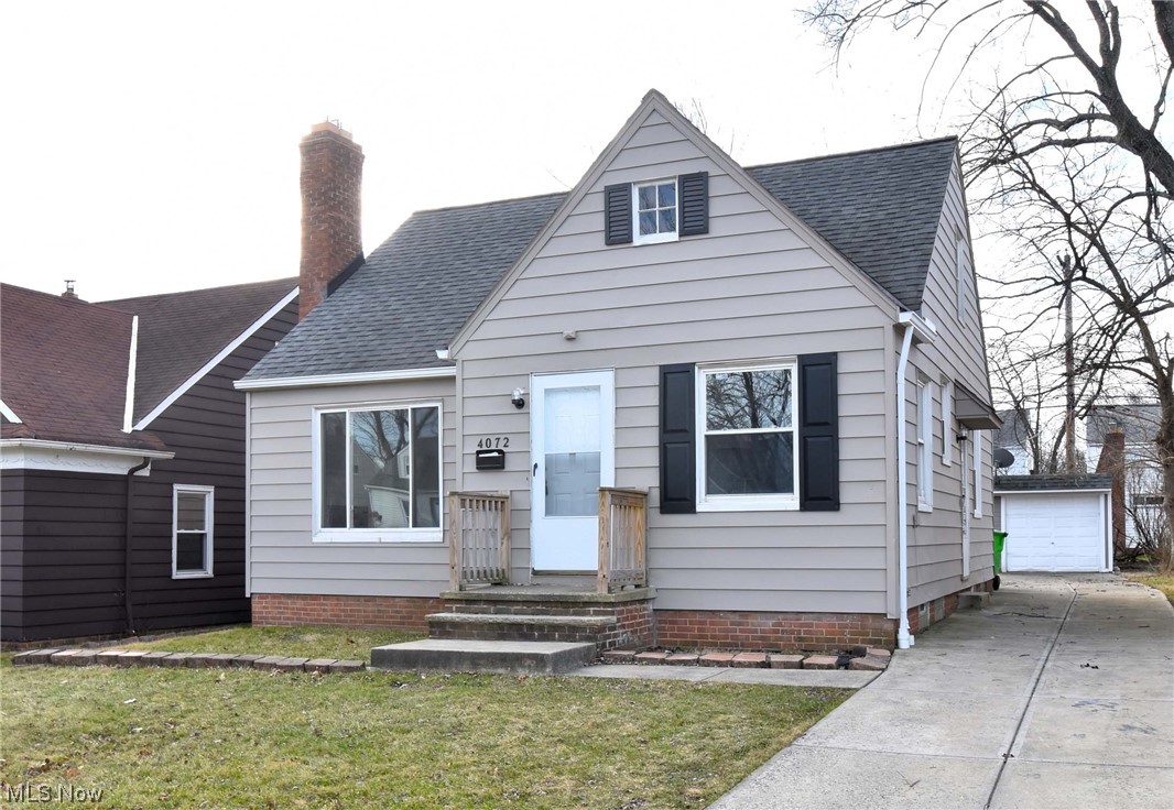 4072 Wilmington Road Cleveland, OH 44121 - Photo 2 of 37