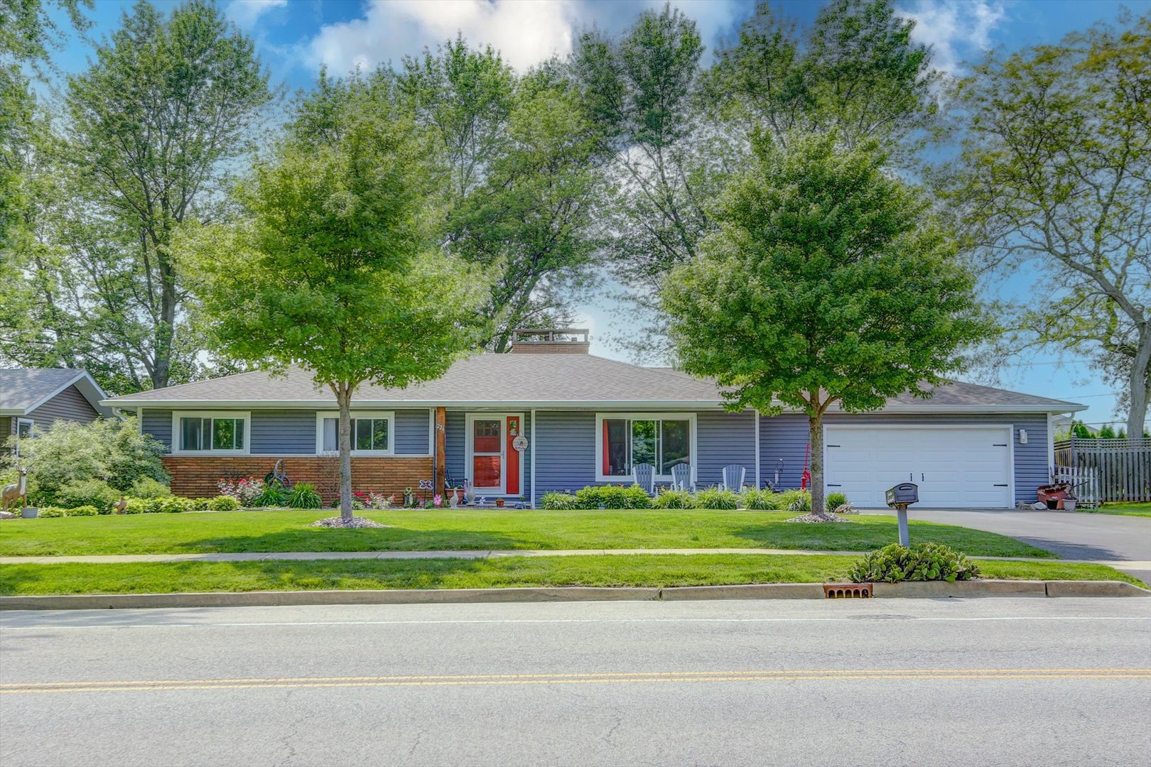 226 South Rathje Road Peotone, IL 60468 - Photo 1 of 43