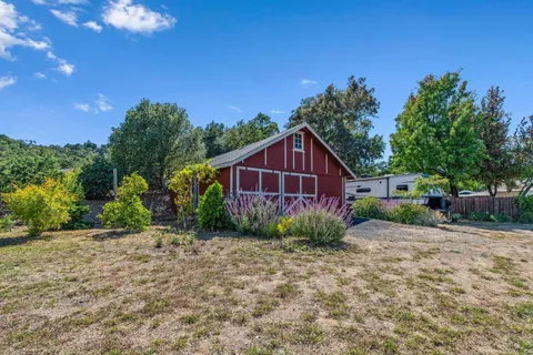 $1,799,999 | 9465 Watsonville Road, Gilroy, CA 95020