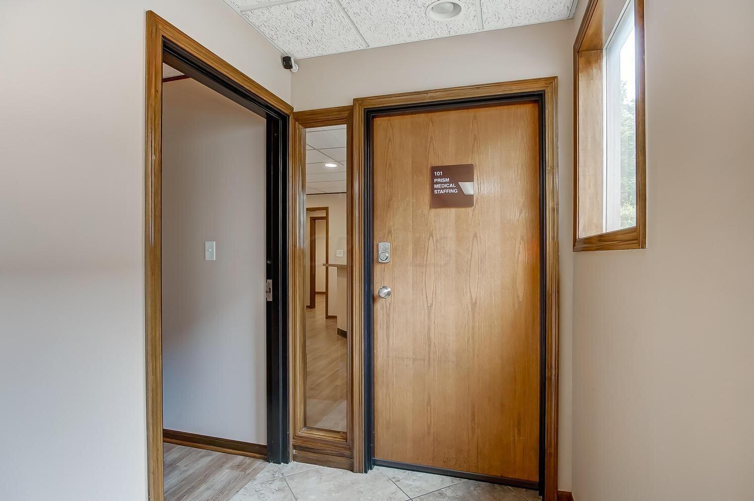 7235 Sawmill Road, Unit 7235B Dublin, OH 43016 - Photo 5 of 23 2