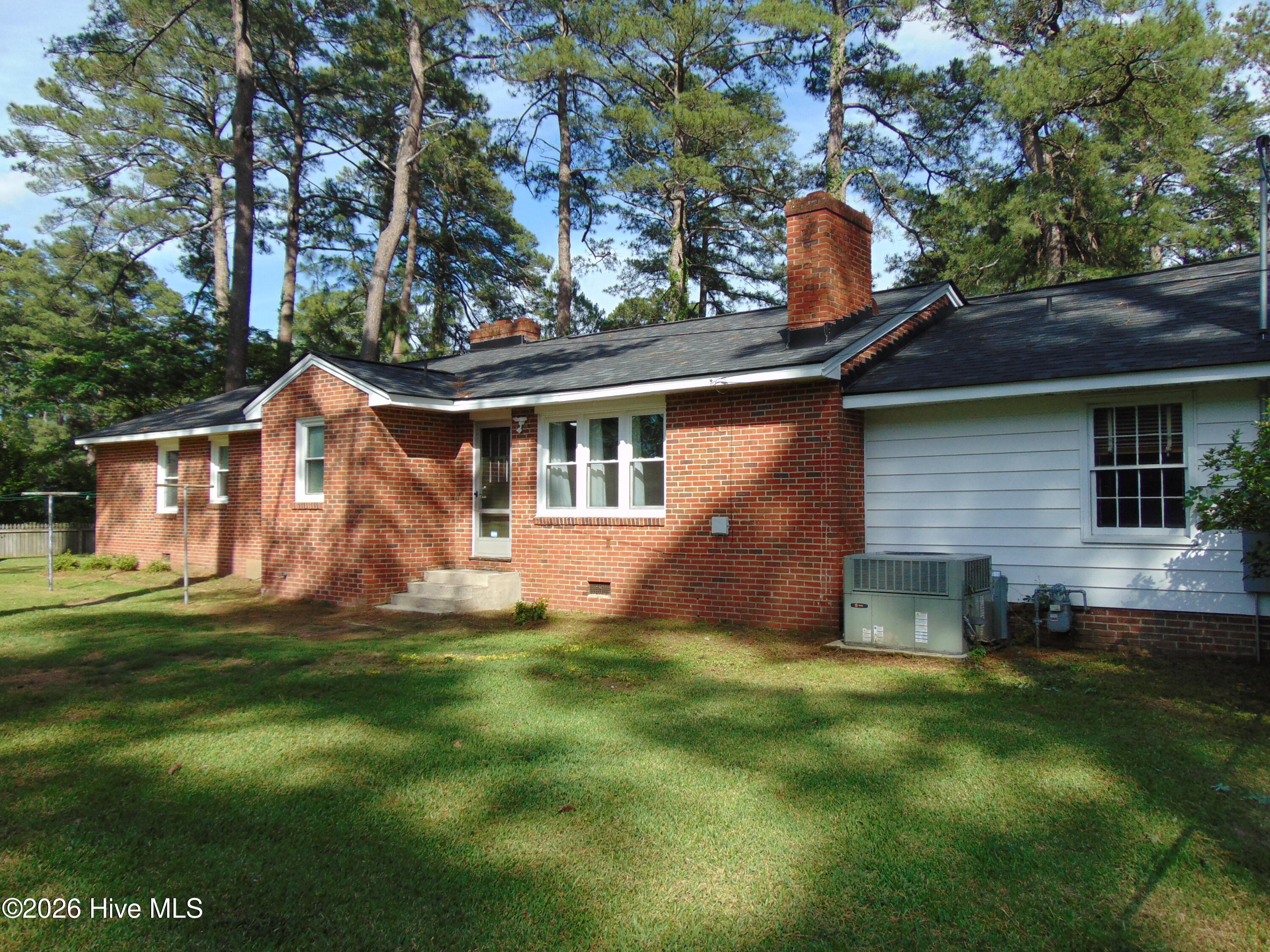 300 Oakdale Road Rocky Mount, NC 27804 - Photo 5 of 41 DSC06591