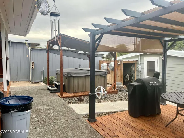 $399,900 | 1930 Benson Avenue, Prosser, WA 99350