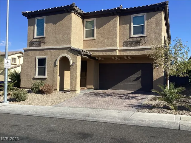 $2,700 | 6762 Painted Morning Avenue, Las Vegas, NV 89142