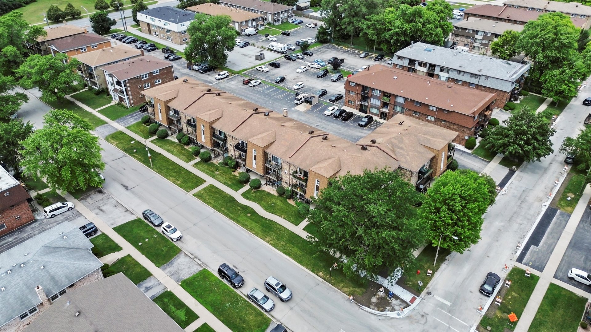 9850 Nottingham Avenue, Unit 202 Chicago Ridge, IL 60415 - Photo 24 of 31 Gallery Image 24