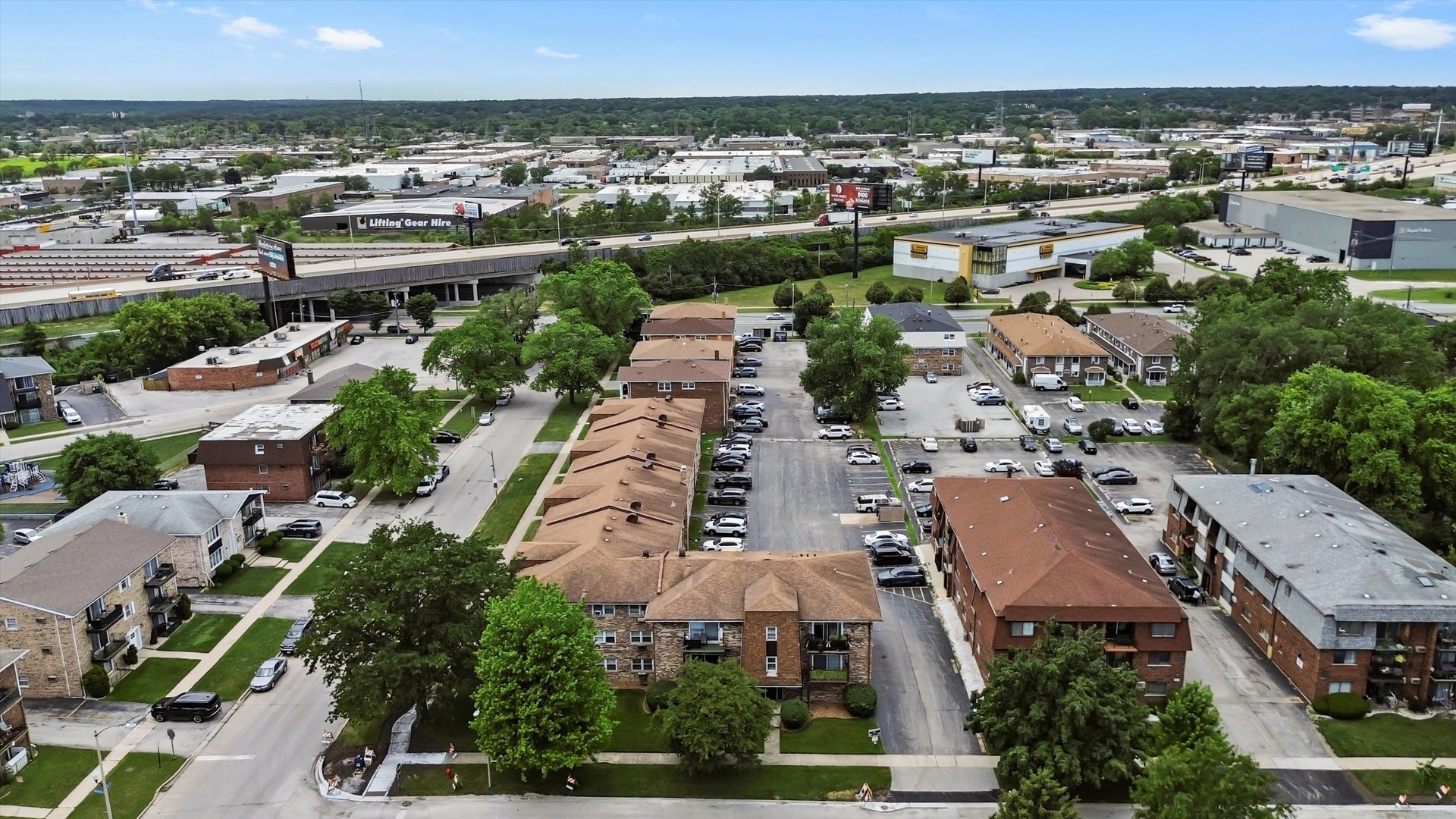 9850 Nottingham Avenue, Unit 202 Chicago Ridge, IL 60415 - Photo 27 of 31 Gallery Image 27