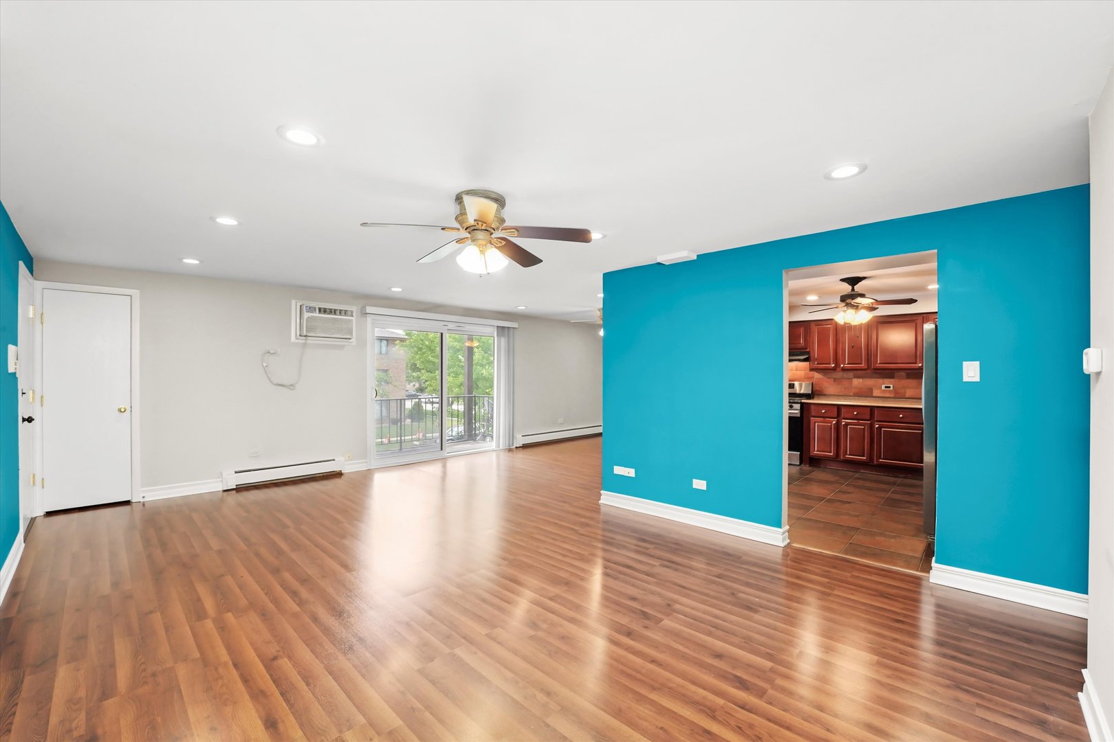 9850 Nottingham Avenue, Unit 202 Chicago Ridge, IL 60415 - Photo 8 of 31 Gallery Image 8
