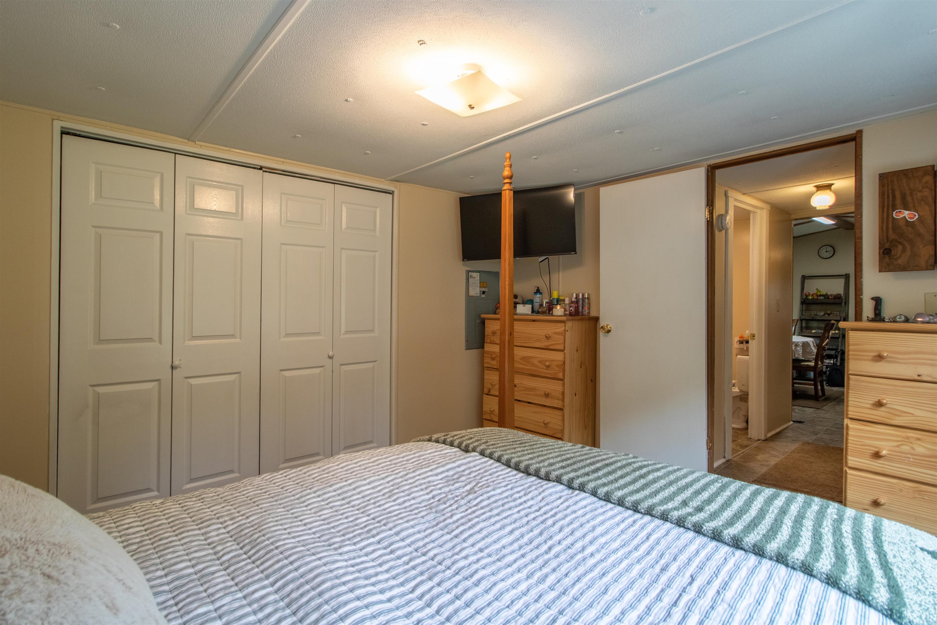 250 North Jay Road Troy, VT 05859 - Photo 10 of 14