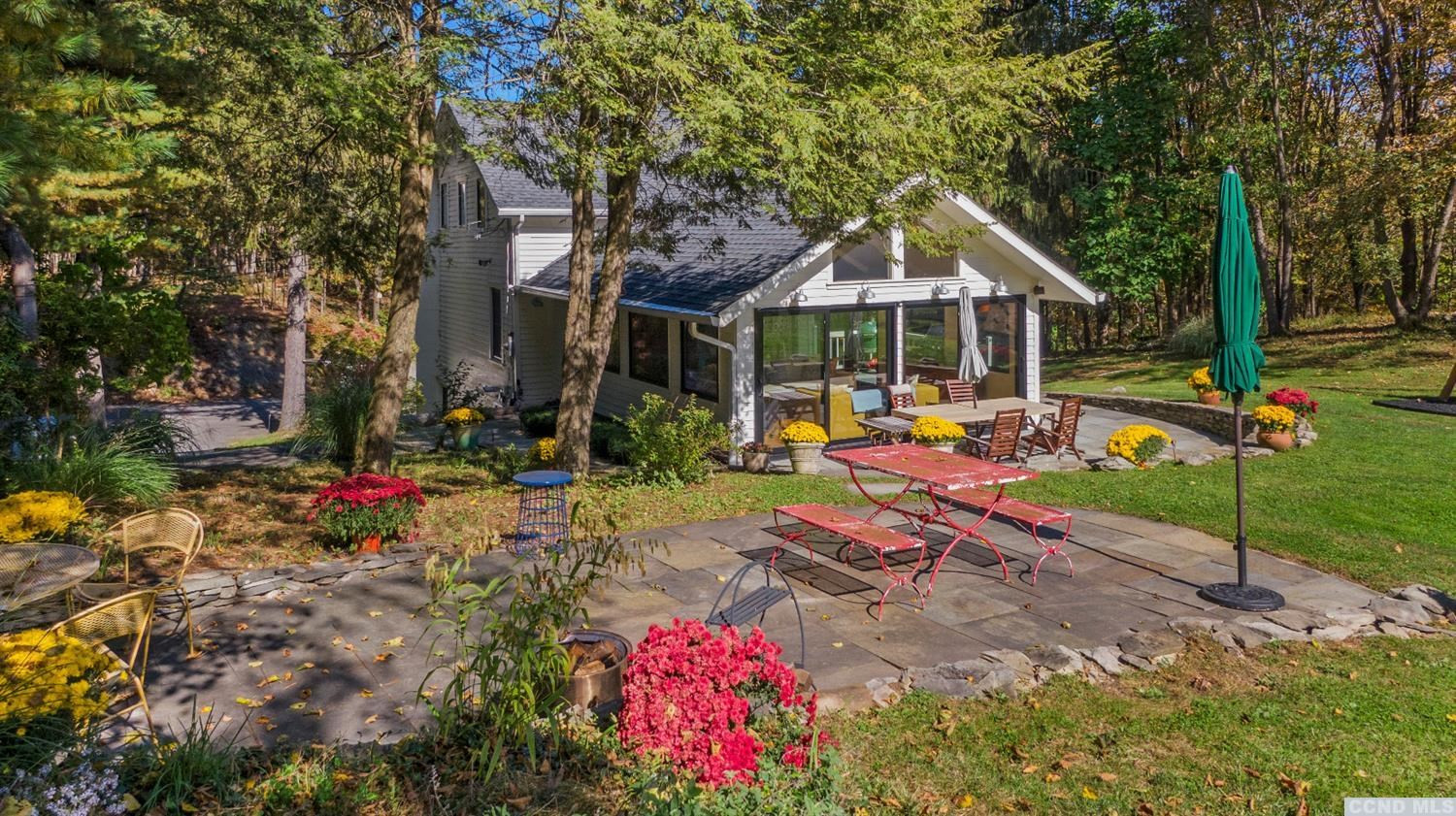 385 Red Top Road Highland, NY 12528 - Photo 5 of 36 a view of a park with large trees