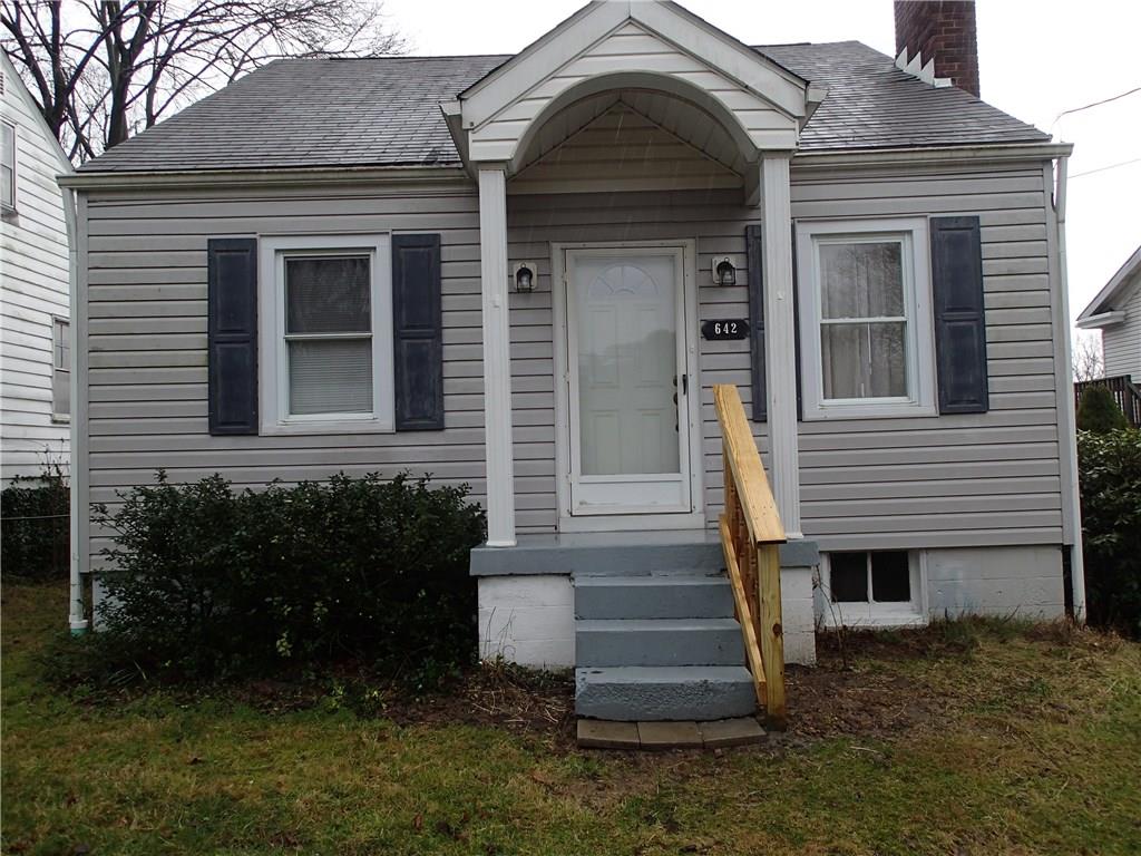 Great starter home in Rochester Twp. across from Passavant!