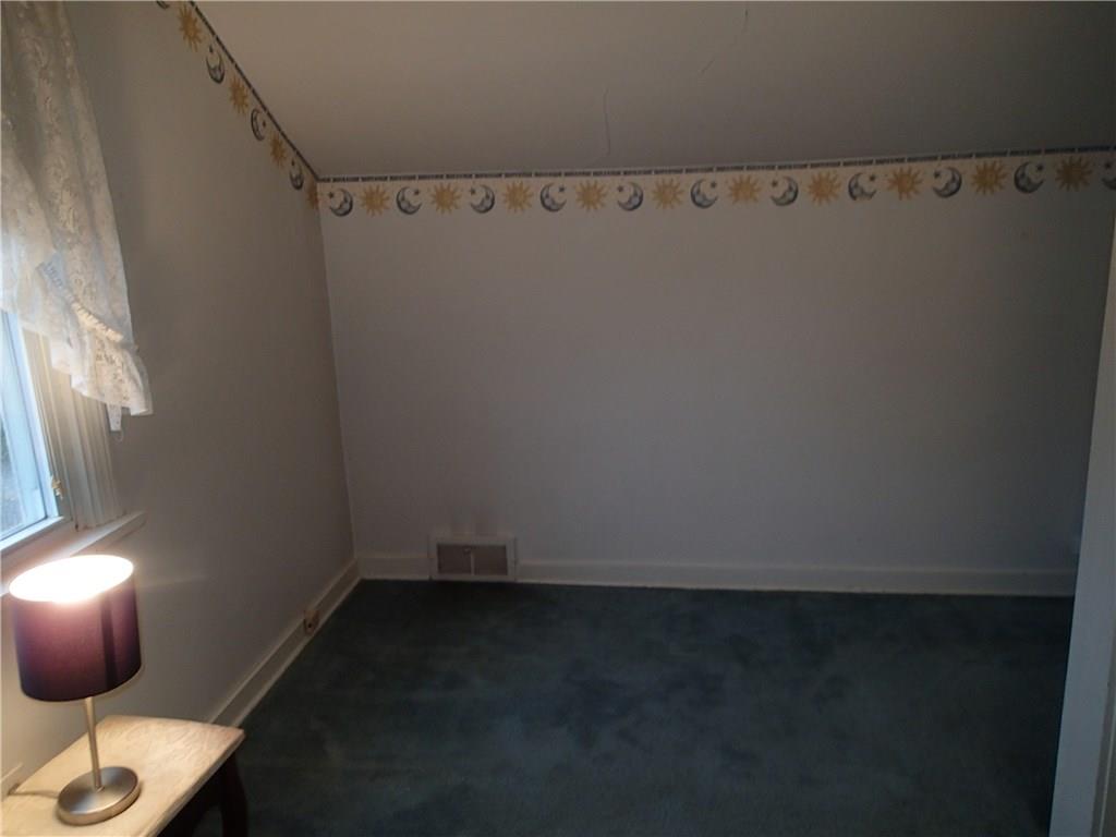 642 Reno Street Rochester, PA 15074 - Photo 19 of 25 Bedroom upper level