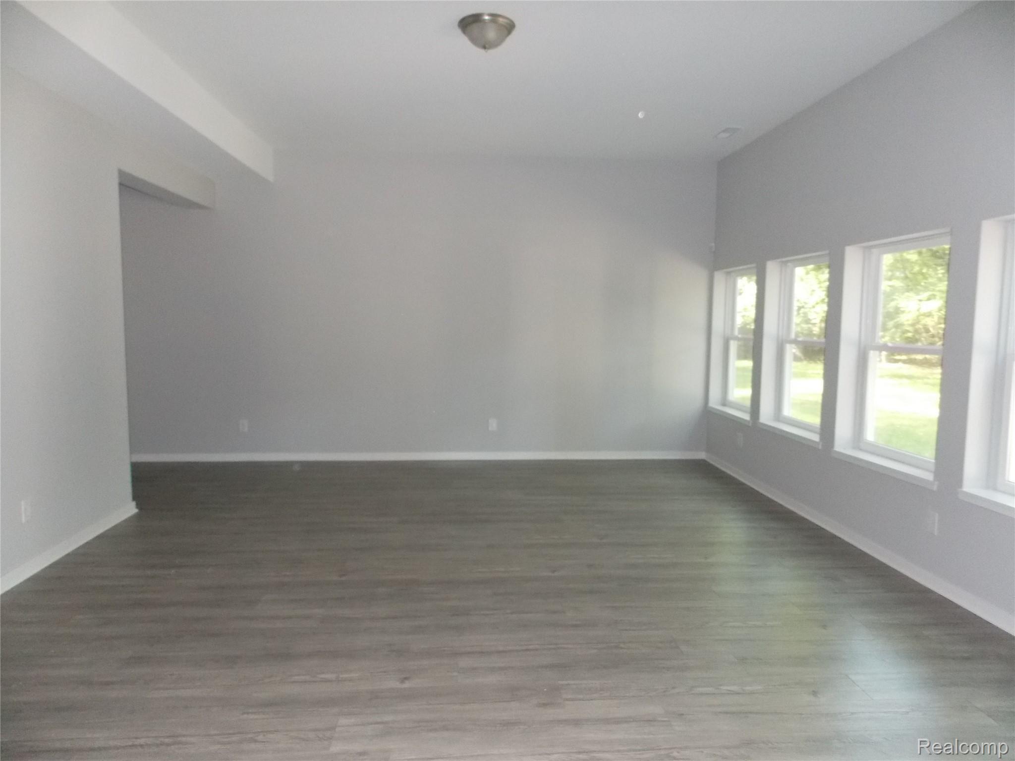 21905 Stahelin Road Southfield, MI 48075 - Photo 7 of 33 DSCN3696.JPG